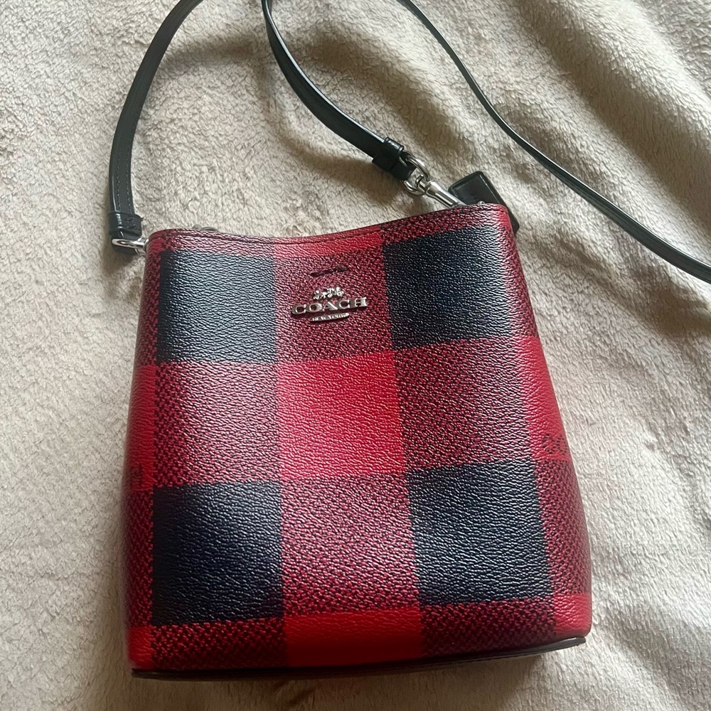 Coach mini bucket bag red/black